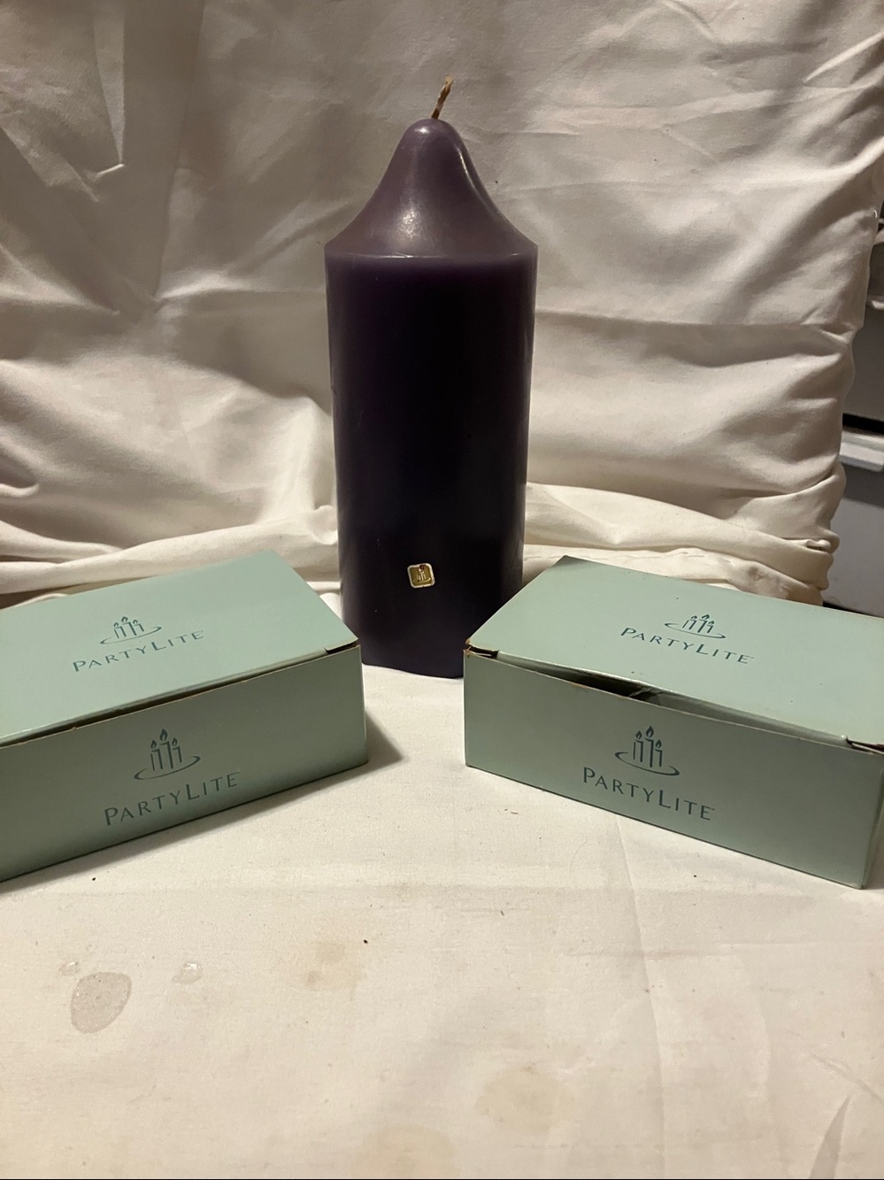 New. Party Lite 24 tea light candles n large purple / lavender scent one - Picture 2 of 9